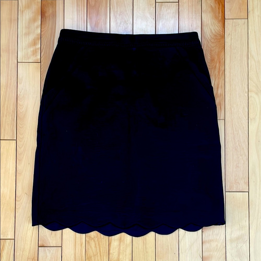Black Scalloped Skirt NWOT